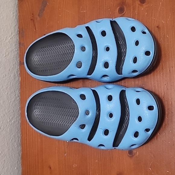 KEEN YOGUI CLOG SLIP ON BLUE AND BLACK MEN'S SANDAL SIZE 11 - Picture 1 of 8